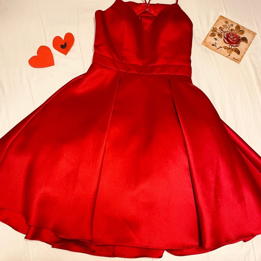 Dress - Picture 2 of 4